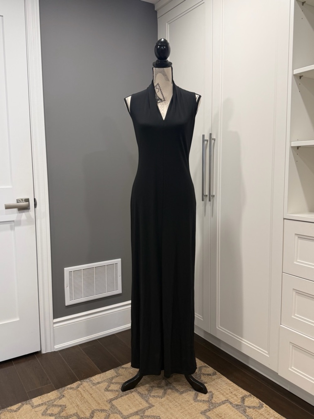 Banana Republic Black Sleeveless V-Neck Maxi Dress - Picture 3 of 11